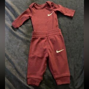 Nike newborn outfit PLUS more (bundle)